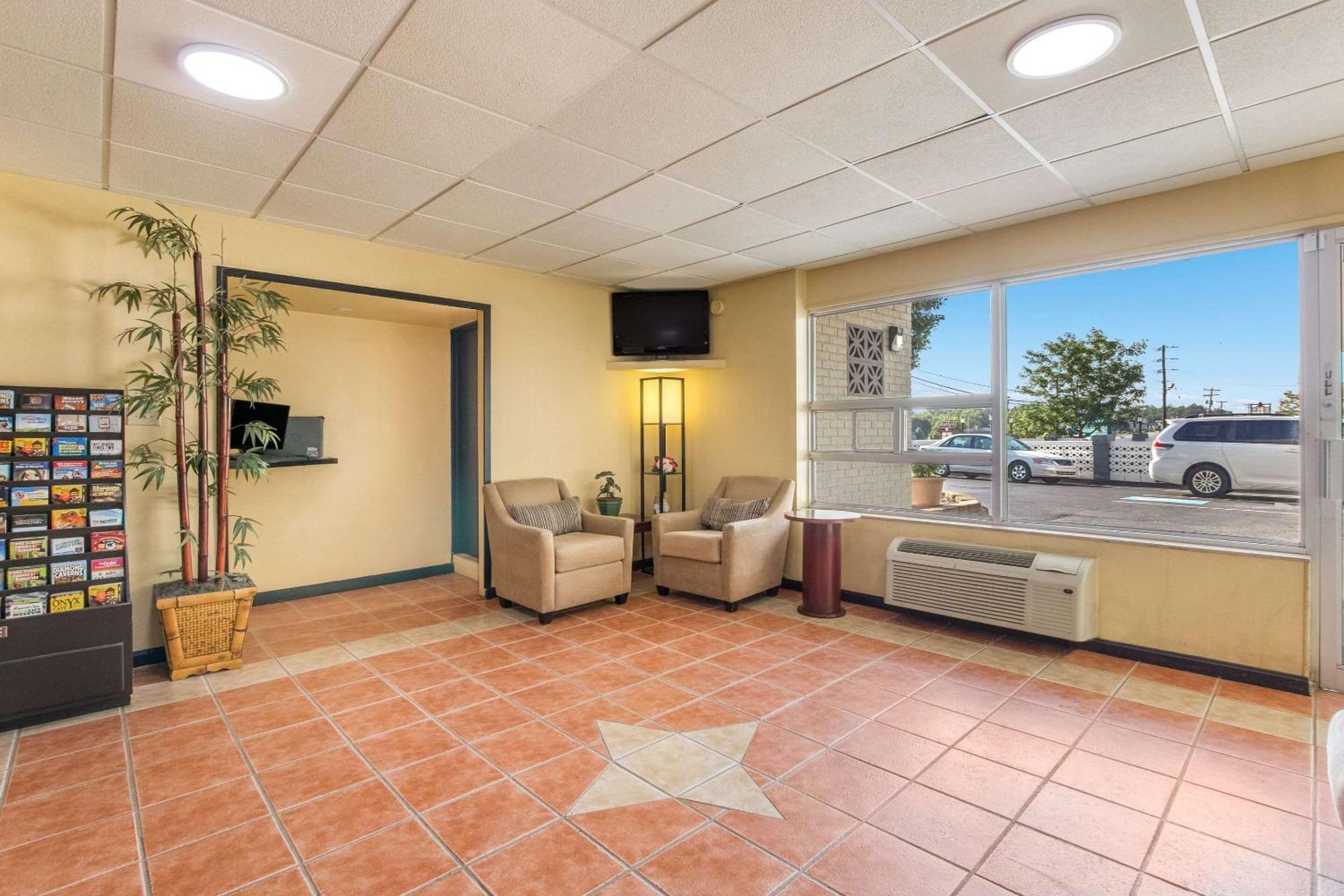 Econo Lodge Fort Knox Radcliff Экстерьер фото